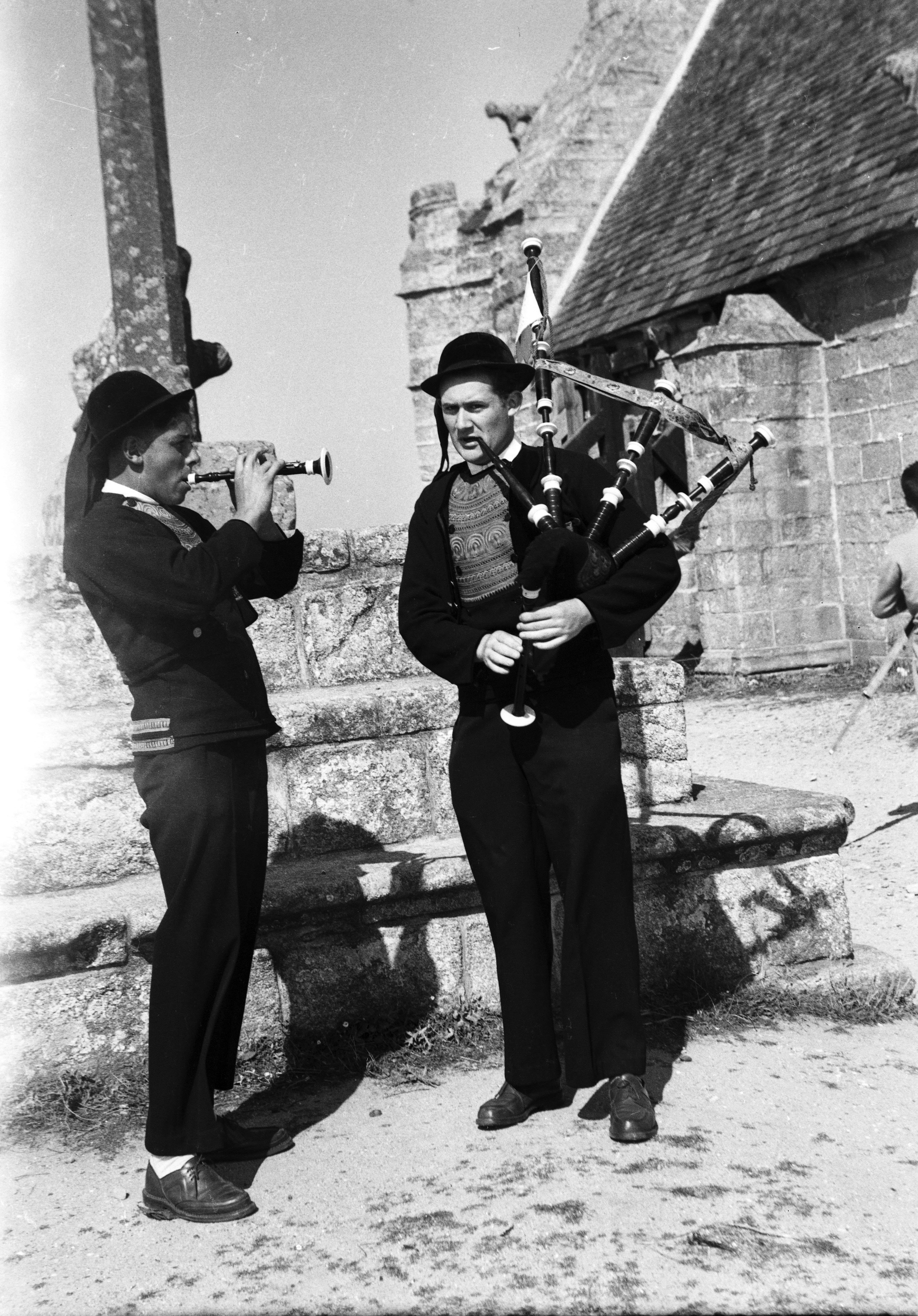 à Droite Jean Nedellec (?)