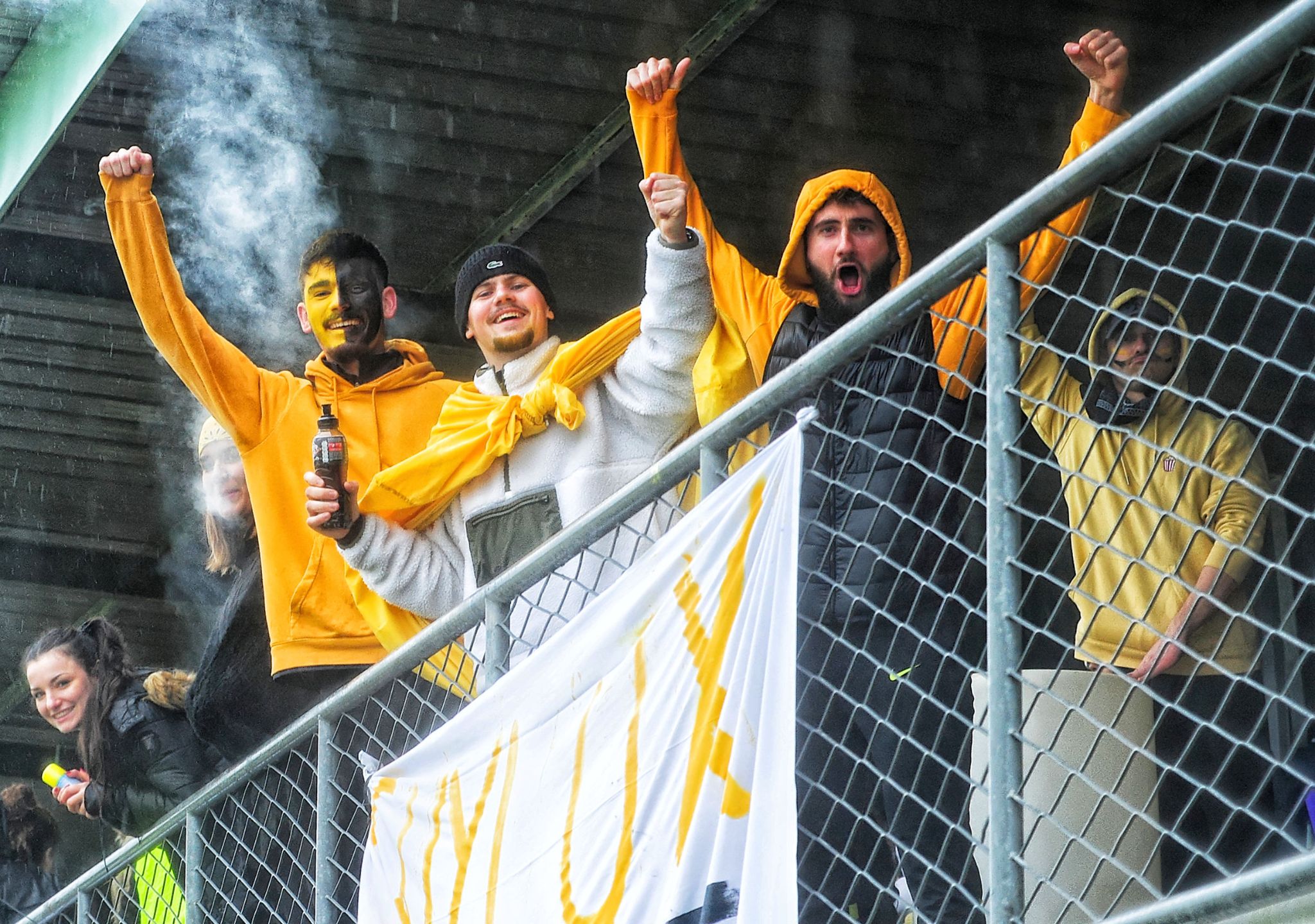 Le Klaxon Rouge célèbre notre victoire