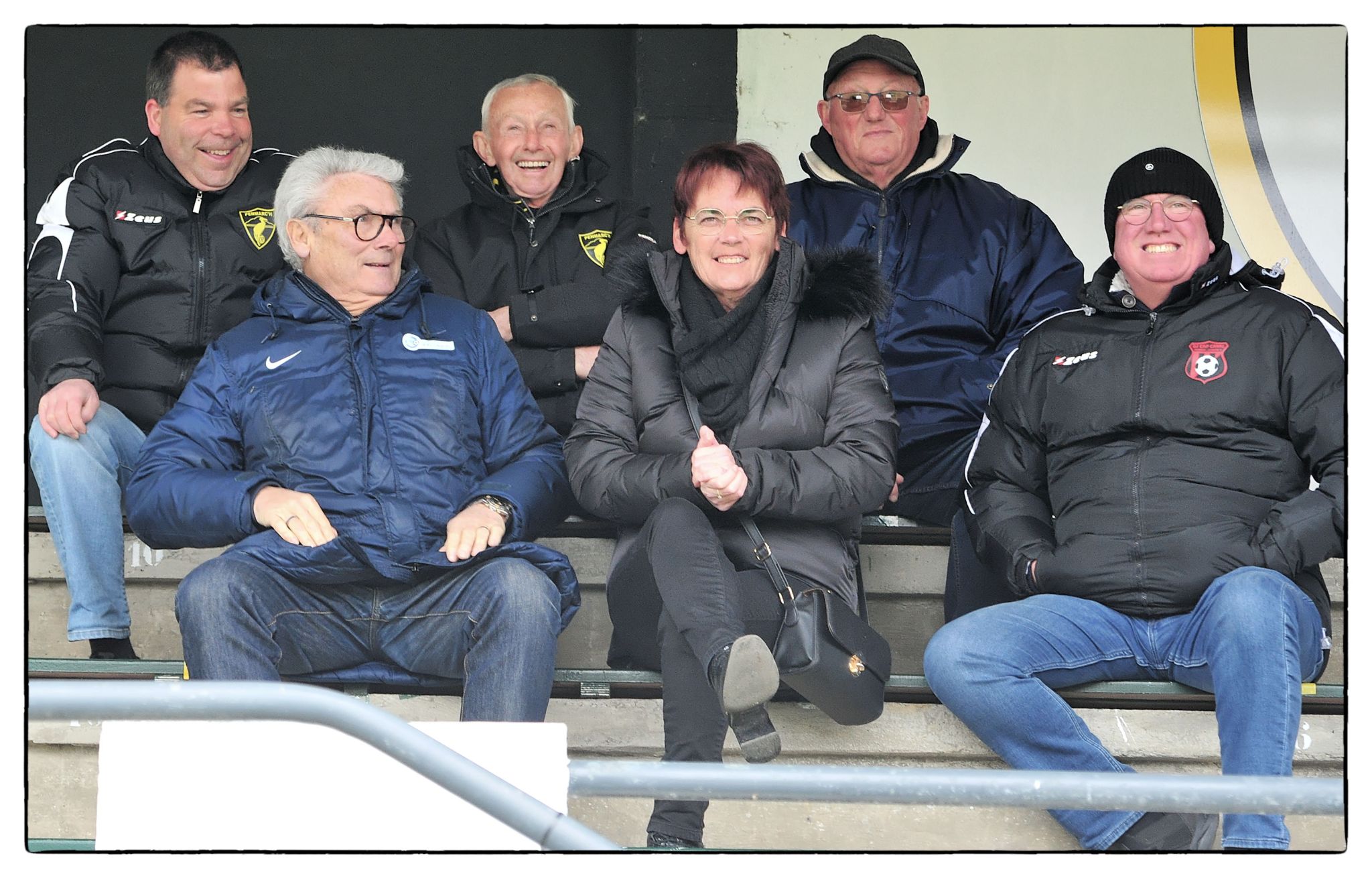 Le gratin se marre....