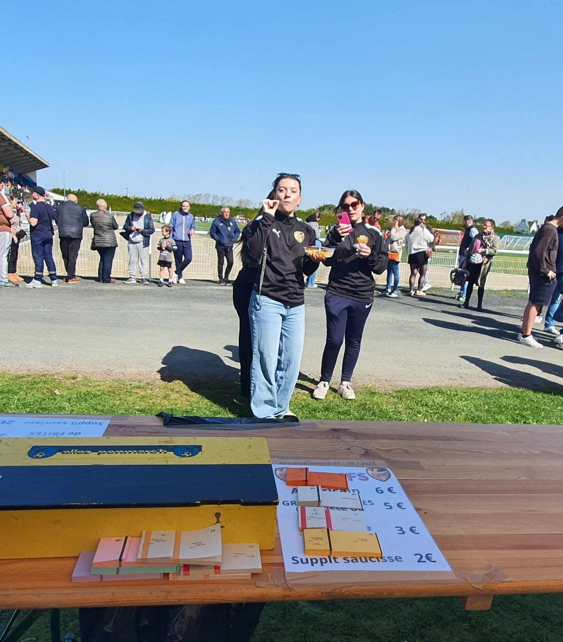 Nos seniors féminines à l'arbitrage des petits